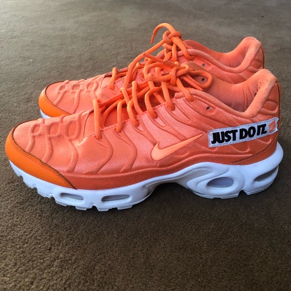 Nike Shoes - NIKE AIR MAX - Just Do It Sneakers